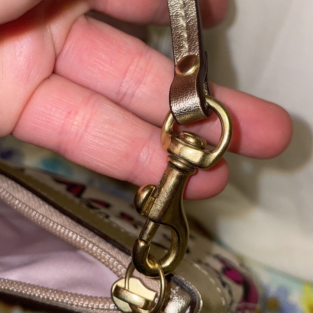Wristlet - Picture 6 of 7